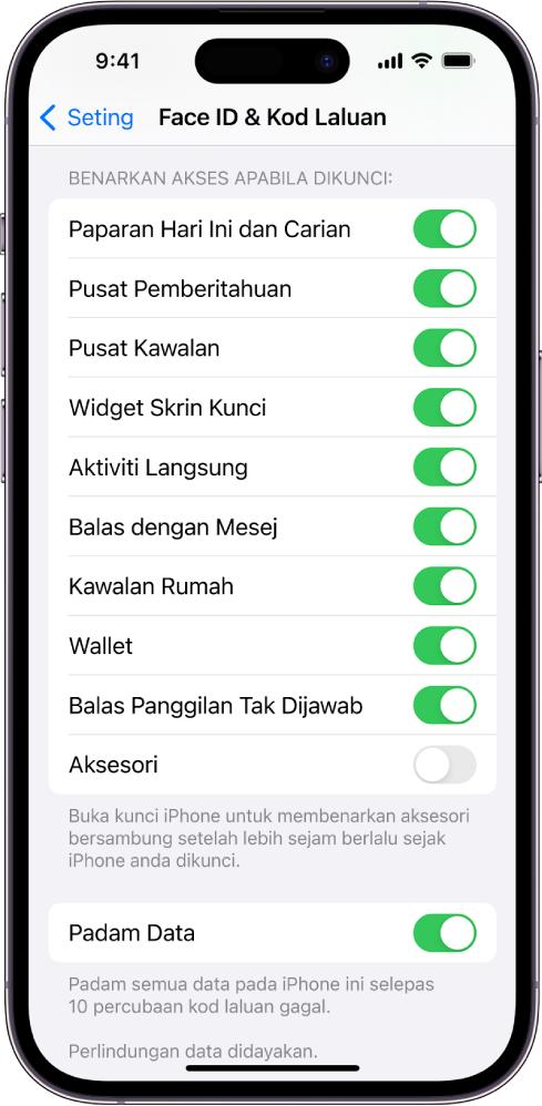 Skrin Face ID dan Kod Laluan, dengan seting untuk membenarkan akses ke ciri tertentu apabila iPhone dikunci.