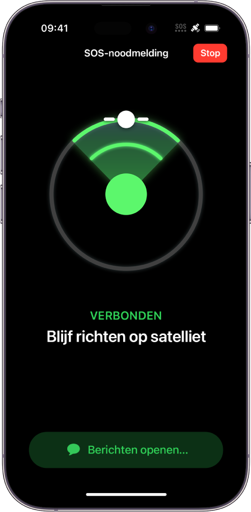 Het scherm van 'SOS-noodmelding', waarop te zien is dat de telefoon is aangesloten en de gebruiker de instructie krijgt om de telefoon in de richting van de satelliet te houden. De knop 'Berichten openen' staat onder in het scherm.