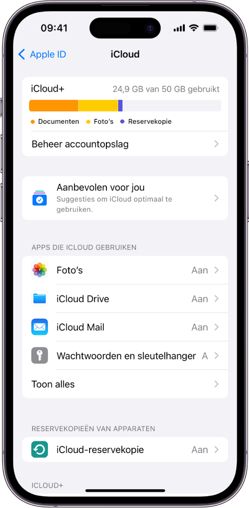 Het scherm met iCloud-instellingen. Je ziet de iCloud-opslagmeter en een lijst met apps en voorzieningen, zoals Foto's, iCloud Drive en iCloud Mail, die met iCloud kunnen worden gebruikt.