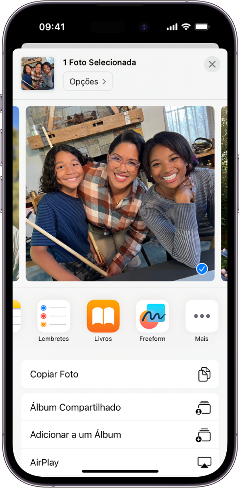 Personalize as opções de compartilhamento em um app do iPhone - Suporte da  Apple (BR)