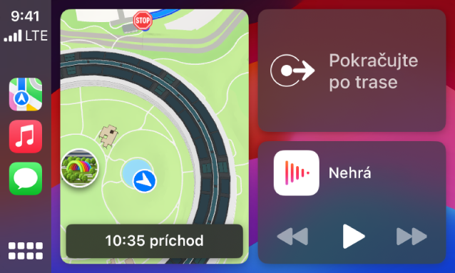 CarPlay infosystém zobrazujúci apky Mapy, Hudba a Správy na postrannom paneli. Napravo je mapa Apple parku, okno navigácie a okno Práve hrá.