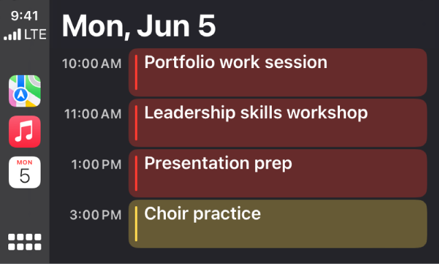 CarPlay приказује Maps, Music и Calendar на бочној траци. Са десне стране су догађаји за понедељак, 5. јун за радну сесију за портфолио, радионицу за лидерске вештине, припрему презентације и хорску пробу.