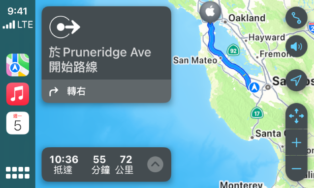 CarPlay 在側邊欄顯示「地圖」、「音樂」和「日曆」。右邊是從 Apple Park 到 Apple Union Station 的導航路線。