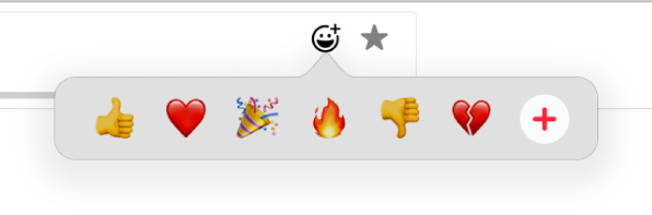 De reactieknop in de afspeelregelaars met verschillende emoji's en een plusknop waarop je kunt klikken om meer emoji's te zoeken.