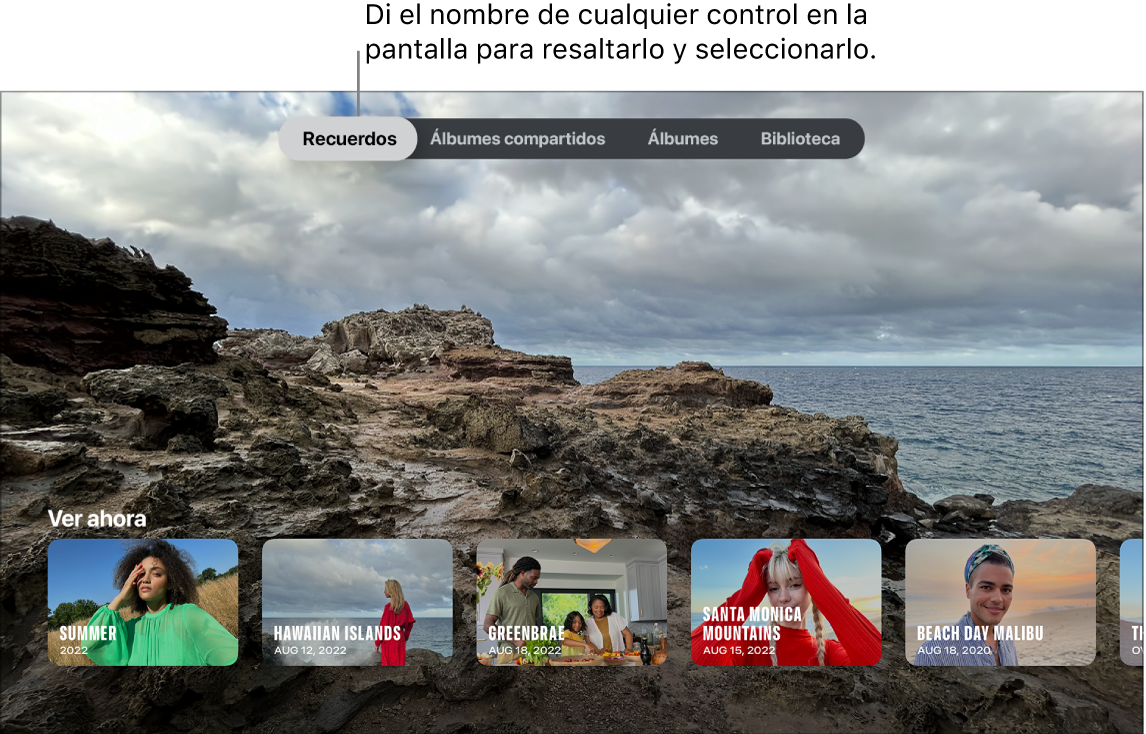 Pantalla de la app Fotos mostrando las solicitudes de menú que se pueden activar con la voz