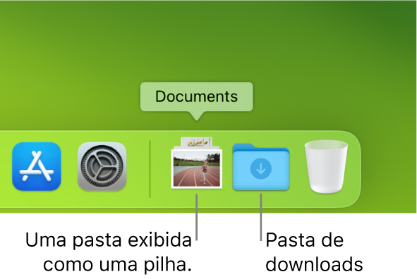A ponta direita do Dock mostrando uma pasta que é exibida como uma pilha de arquivos e a pasta Downloads exibida como uma pasta.