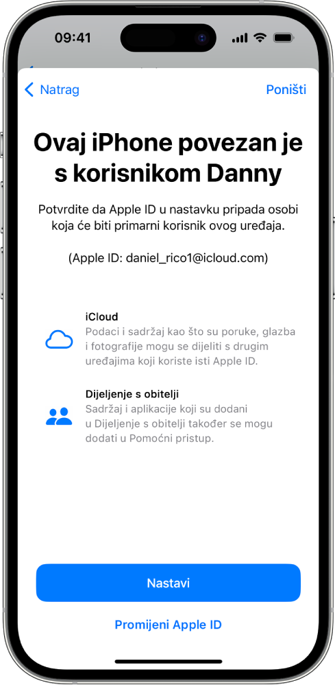 iPhone koji prikazuje Apple ID povezan s uređajem i informacije o značajkama iClouda i Dijeljenja s obitelji koje se mogu koristiti s Pomoćnim pristupom.