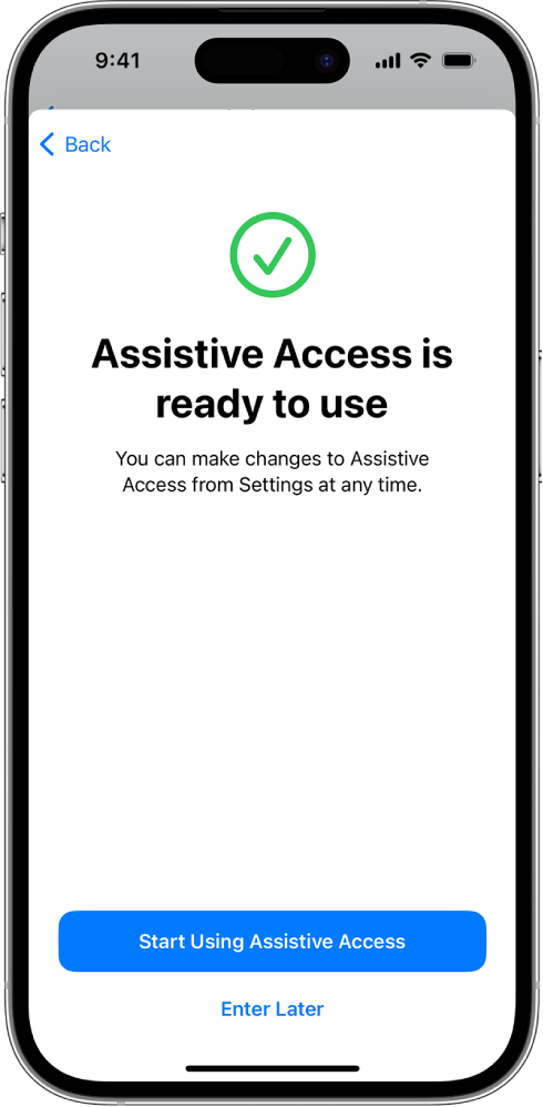 „iPhone“ ekrane rodoma, kad režimas „Assistive Access“ yra paruoštas naudoti, ir apačioje pateikiamas „Assistive Access“ įjungimo mygtukas.