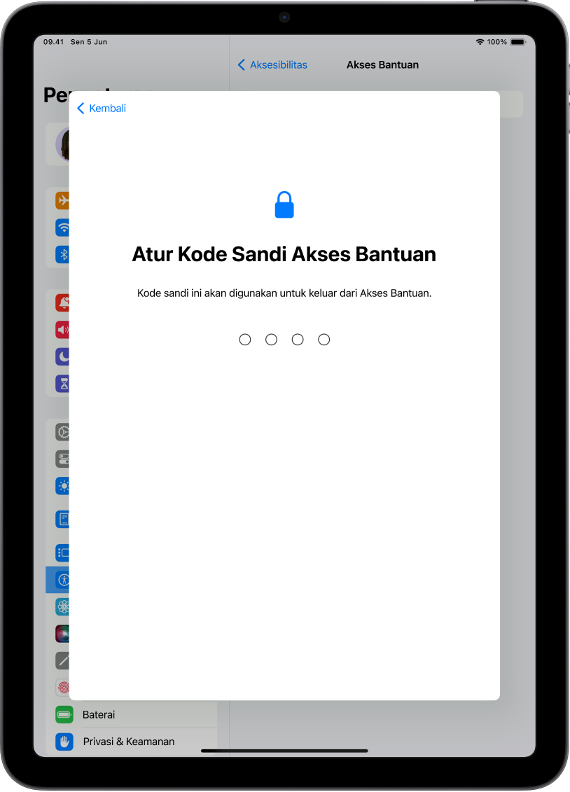 iPad menampilkan layar untuk mengatur kode sandi Akses Bantuan yang digunakan saat masuk dan keluar dari Akses Bantuan.