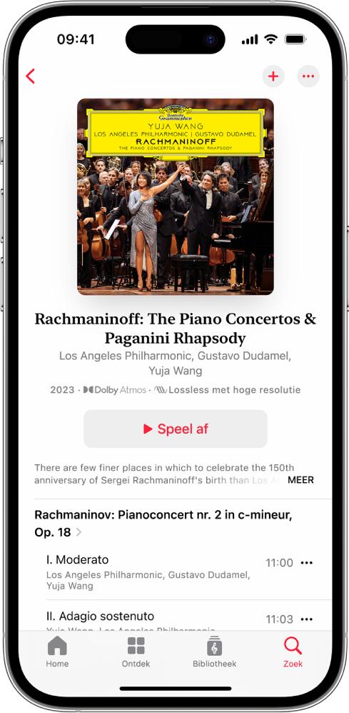Een iPhone met een albumnotitie in Apple Music Classical. Boven in het scherm staan de albumillustratie en de titel. In het midden van het scherm staat de albumnotitie. Onder in het scherm staan de knoppen 'Home', 'Ontdek', 'Bibliotheek' en 'Zoek'.
