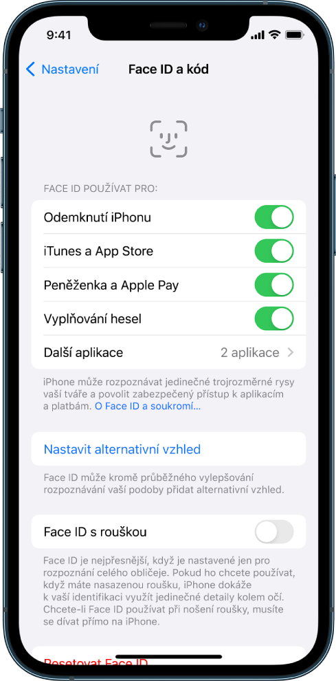 Obrazovka Face ID na iPhonu s informacemi o tom, k čemu se dá Face ID použít – např. pro funkci Odemknutí iPhonu, k potvrzování plateb v iTunes, App Storu, Peněžence a Apple Pay nebo k automatickému vyplňování hesel