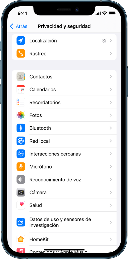 Un iPhone mostrando la pantalla Privacidad y seguridad de la app Configuración.