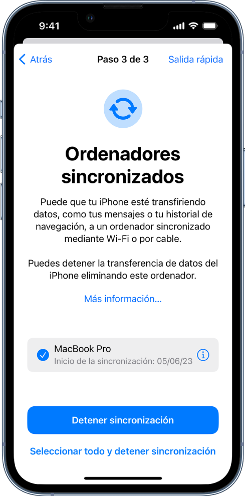 Dos pantallas de iPhone con la pantalla “Ordenadores sincronizados” y la pantalla “Relay privado de iCloud”.