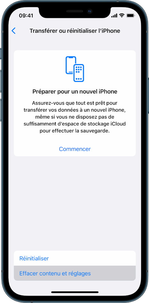 Écran d’un iPhone qui affiche l’option Effacer contenu et réglages sélectionnée.