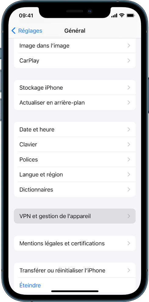 Écran de l’iPhone montrant l’option « VPN et gestion de l’appareil » sélectionnée.