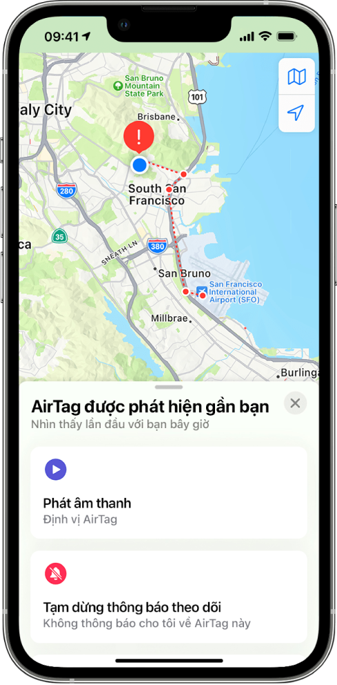 Một màn hình iPhone đang hiển thị một AirTag được phát hiện gần người dùng trong ứng dụng Bản đồ.