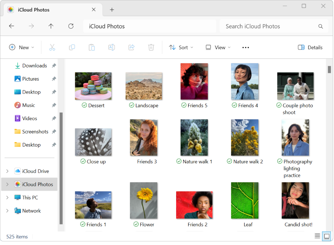 The iCloud Photos folder in File Explorer.