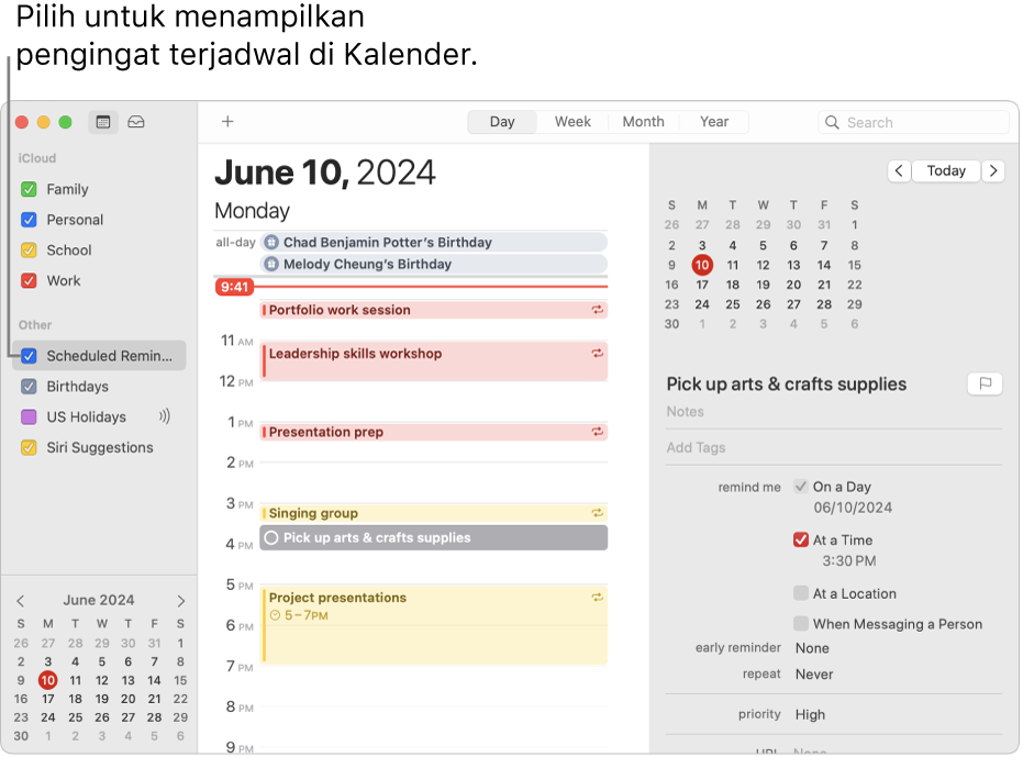 Jendela kalender dalam tampilan Hari yang menampilkan daftar kalender dan kotak centang Pengingat yang Dijadwalkan yang dipilih. Jadwal Hari menampilkan acara dan pengingat terjadwal dengan area tambah pengingat di sebelah kanan.