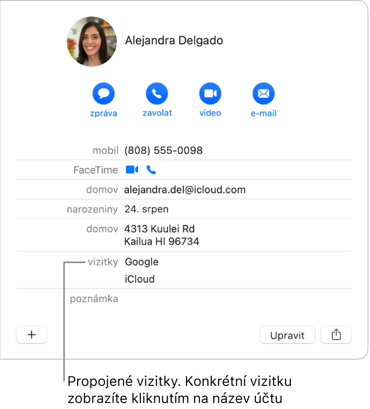 Propojená vizitka se dvěma účty v oddílu Vizitky; jednotlivé účty lze zobrazit kliknutím na jejich název