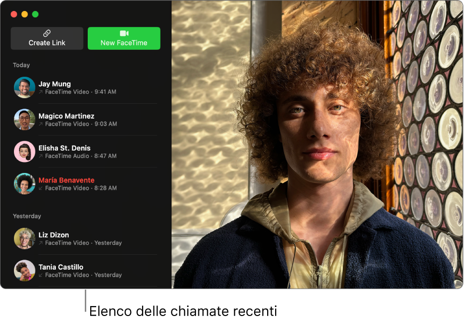 Una finestra di FaceTime che mostra l’elenco dei chiamanti recenti a sinistra.