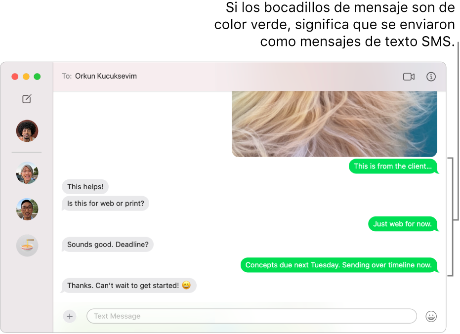 La ventana de Mensajes con una lista de conversaciones en la barra lateral de la izquierda y una transcripción a la derecha. Las burbujas de mensaje son de color verde, lo que indica que se enviaron como mensajes SMS, MMS o RCS.