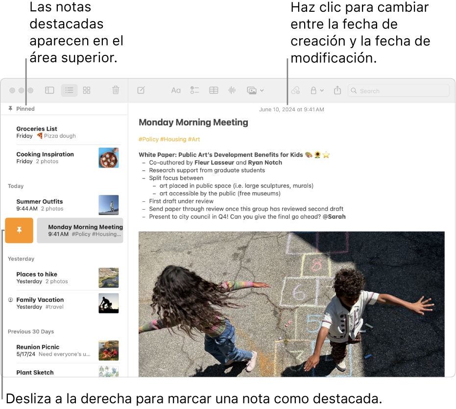Una ventana de la app Notas en una Mac con la lista de notas a la izquierda, las notas destacadas en la parte superior de la lista y el botón Destacar en una nota. El contenido de esa nota aparece a la derecha con la fecha en la parte superior; haz clic en la fecha para cambiar entre la fecha creada y la fecha editada.