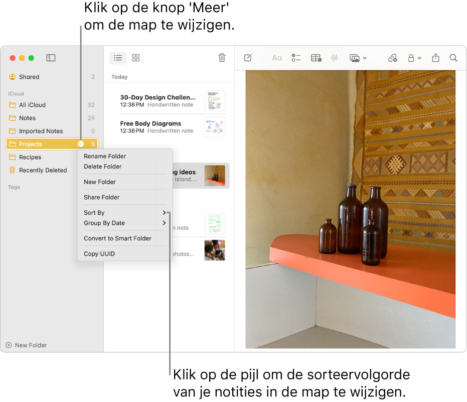 Een venster van de app Notities op de Mac met één map in de navigatiekolom en de knop 'Meer' voor het wijzigen van een map. Boven de lijst met notities in het midden bevindt zich de sorteeroptie waarmee de volgorde van notities kan worden gewijzigd. Klik op de pijl om een andere sorteervolgorde te selecteren.