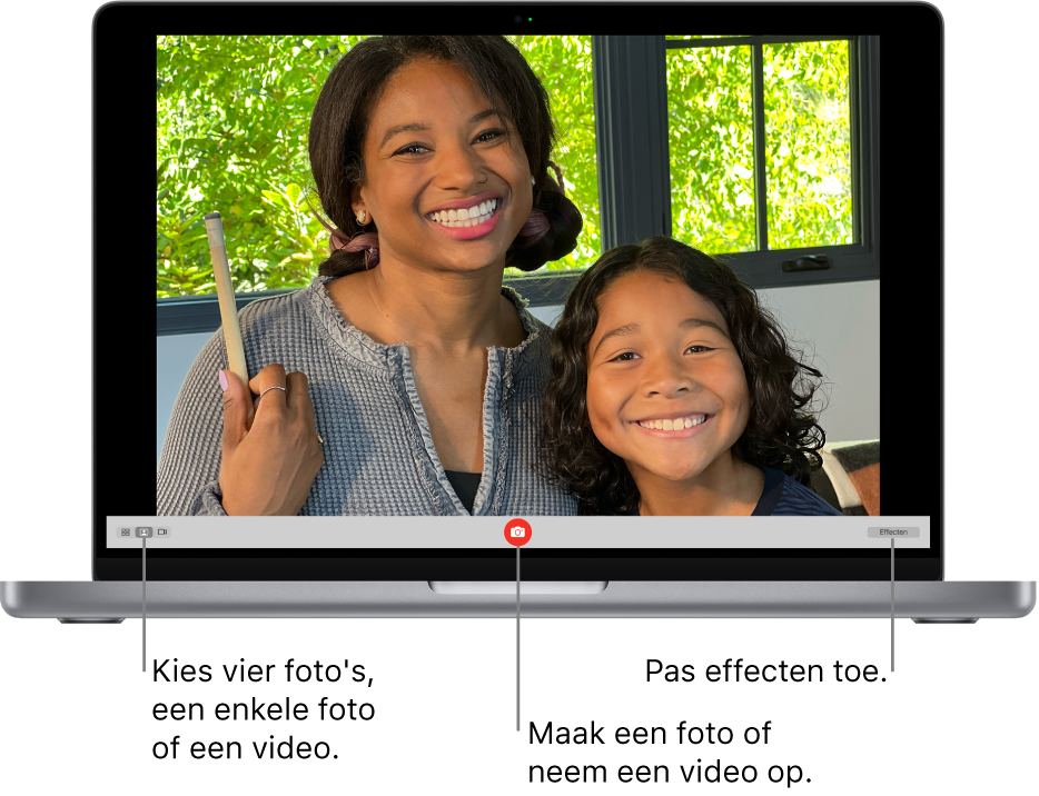 Het Photo Booth-venster met onderaan de fotoknop geselecteerd. Linksonder in het scherm is de optie voor een enkele foto geselecteerd en de knop 'Effecten' bevindt zich rechtsonder in het scherm.