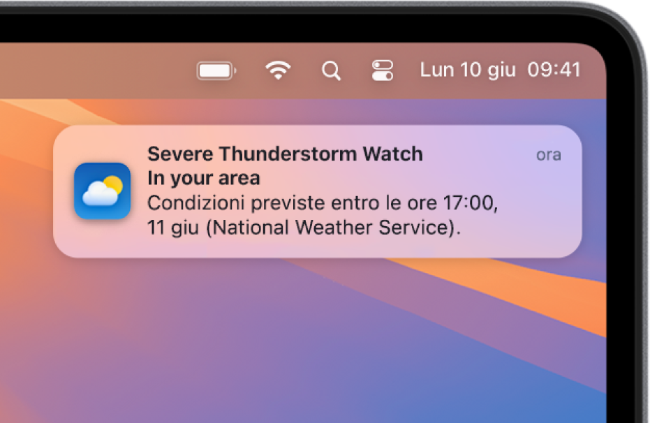 Una notifica che mostra un avviso del servizio meteorologico nazionale relativo a un forte temporale.