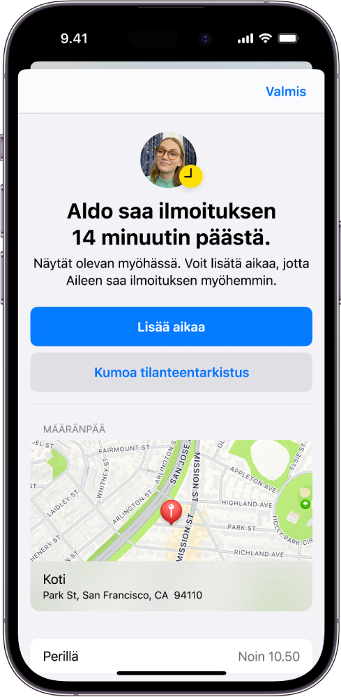 Tilanteentarkistus‑näyttö, joka kertoo, että ystävälle ilmoitetaan 14 minuutin kuluttua. Keskellä on vaihtoehtoina pidentää aikaa tai peruuttaa ilmoitus. Alareunassa on kartta, joka näyttää nykyisen sijainnin.