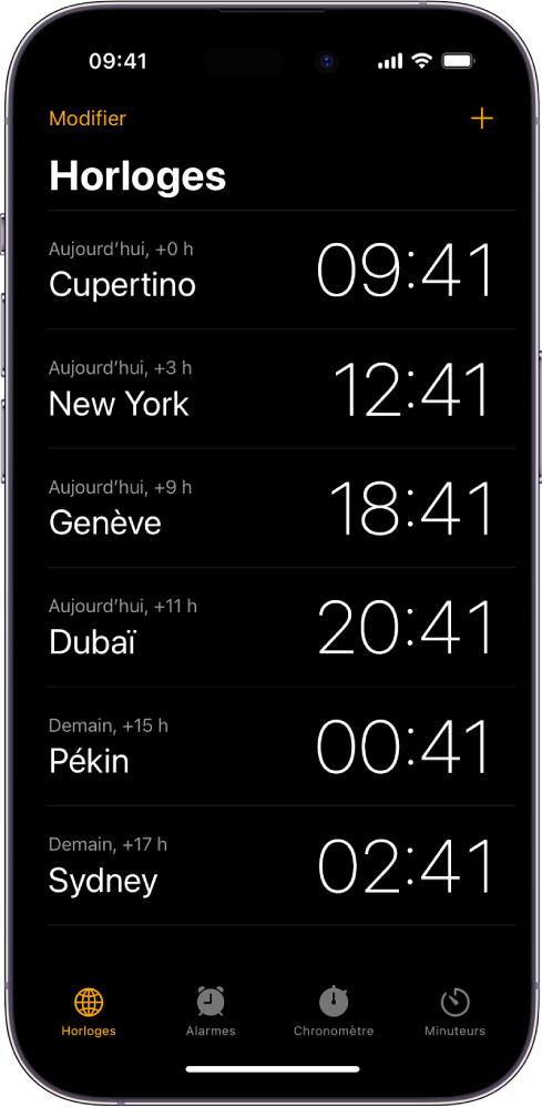 L’onglet Horloges, affichant l’heure dans différentes villes. Le bouton Modifier, qui se trouve dans le coin supérieur gauche, permet de réorganiser des horloges ou de les supprimer. Le bouton Ajouter, qui se trouve dans le coin supérieur droit, permet d’ajouter des horloges. Les boutons Horloges, Alarme, Chronomètre et Minuteurs se trouvent en bas de l’écran.