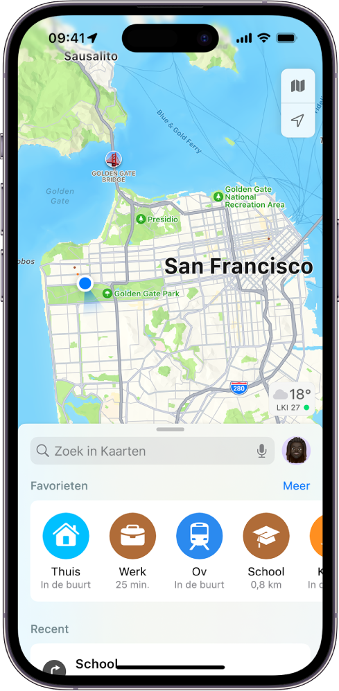 Het Kaarten-scherm, met het zoekveld in de onderste helft van het scherm. Onder het zoekveld staan de volgende locaties die als favoriet zijn bewaard: thuis, werk, openbaar vervoer en school.