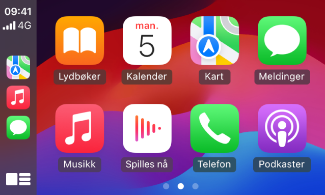 Hjem-skjermen på CarPlay som viser Kart, Musikk og Meldinger i sidepanelet. Lydbøker, Kalender, Kart, Meldinger, Musikk, Spilles nå, Telefon og Podkaster vises til høyre.