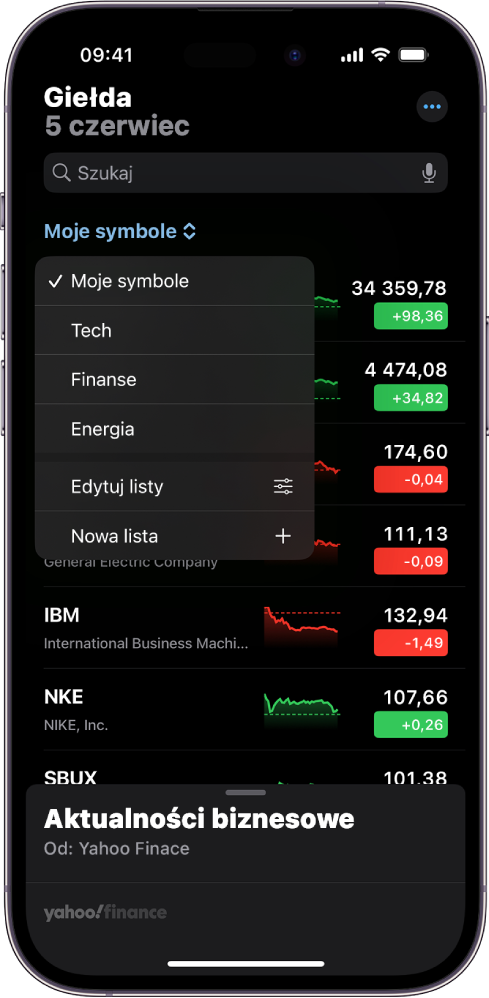 Lista obserwowanych notowań w aplikacji Giełda obejmująca różne notowania. Odnośnie każdego notowania na liście wyświetlane są następujące informacje (od lewej do prawej): symbol i nazwa akcji, wykres, kurs oraz zmiana kursu. Na górze ekranu widoczna jest zaznaczona lista Moje symbole oraz następujące listy i opcje: Technologie, Finanse, Energia, Zarządzaj listami oraz Nowa lista.