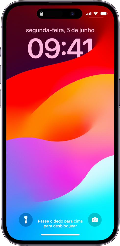 O ecrã bloqueado do iPhone a mostrar a hora e a data junto à parte superior e os ícones da Lanterna e da Câmara junto à parte inferior.