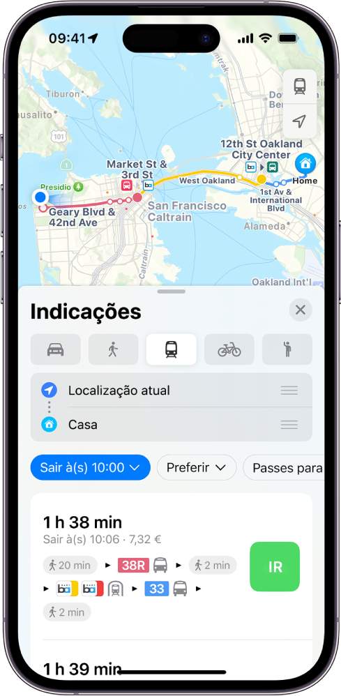 Um mapa a mostrar itinerários de transportes públicos. A ficha do itinerário na parte inferior fornece detalhes para o itinerário, incluindo o tempo de viagem estimado e o custo total. Um botão “Ir” aparece do lado direito dos detalhes.