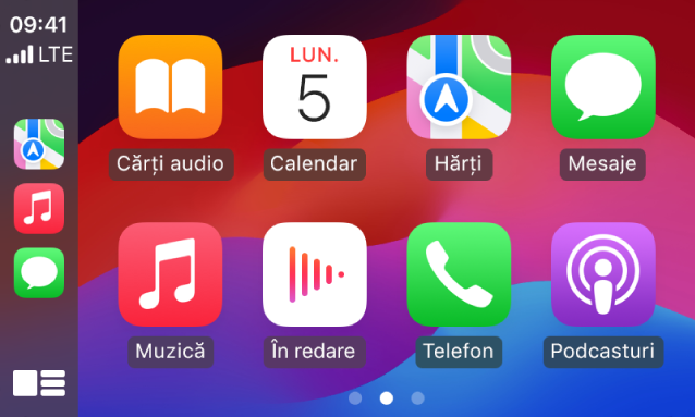 Ecranul principal CarPlay afișând Hărți, Muzică și Mesaje în bara laterală. În partea dreaptă se află Cărți audio, Calendar, Hărți, Mesaje, Muzică, În redare, Telefon și Podcasturi.