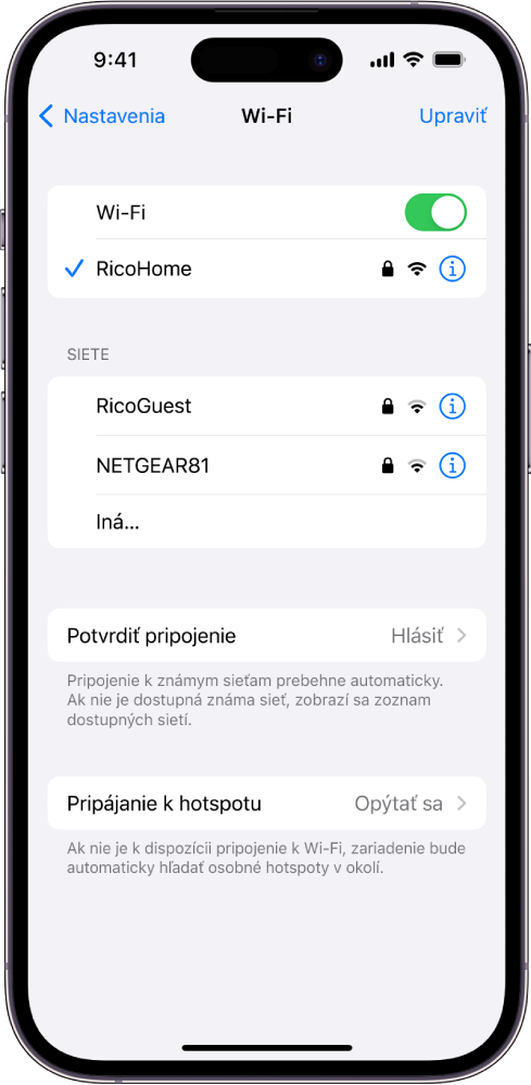 Obrazovka možností Wi-Fi v Nastaveniach so zapnutým Wi-Fi a vybranou sieťou.