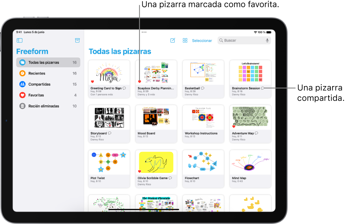 La app Freeform está abierta en el iPad. La opción “Todas las pizarras” está seleccionada en la barra lateral y aparecen imágenes en miniatura de pizarras a la derecha.