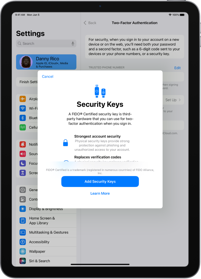 Security Keysi tervitussõnum. All on nupp Add Security Keys ja link Learn More. Nende kohal on selgitav tekst turvavõtmete kasutamise eeliste kohta.