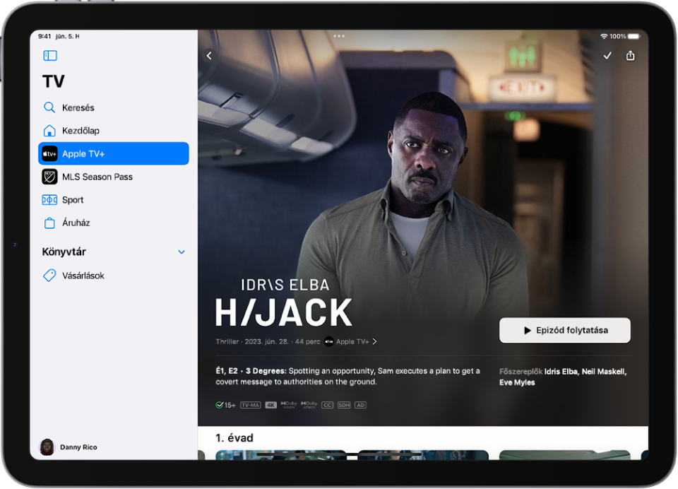 Az Apple TV+ képernyőjén egy kiemelt Apple Original-tartalom látható, illetve az Epicód folytatás gomb és az epizód leírása. A bal oldalon fentről lefelé a következők lapok láthatók: Keresés, Kezdőlap, Apple TV+, MLS Season Pass, Sport és Áruház.