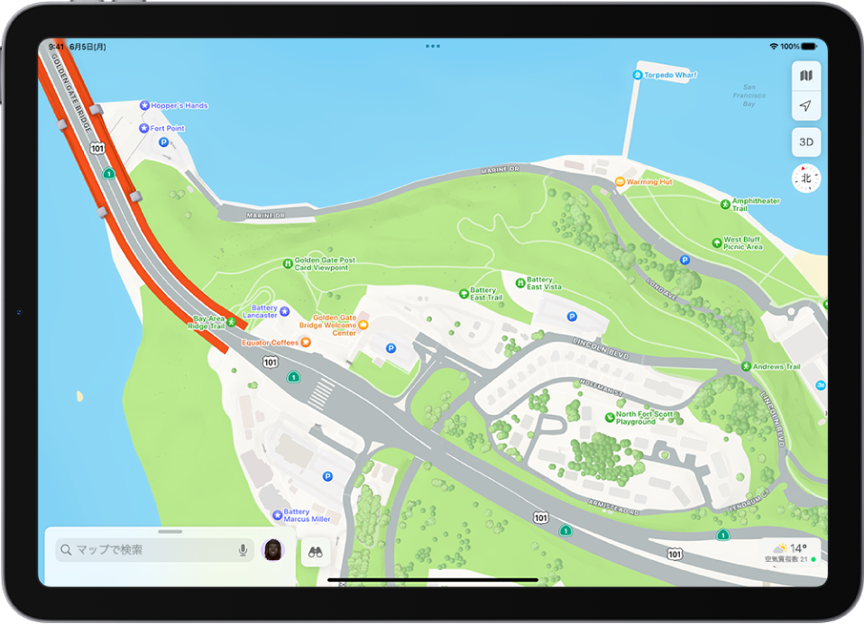 街路樹、見どころ、トレイルやビューポイントなどの特徴が示されたストリートおよび公園マップ。