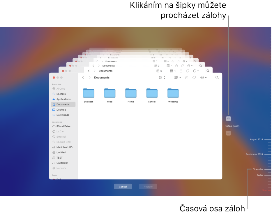 Okno Time Machine s několika naskládaným okny Finderu reprezentujícími jednotlivé zálohy a se šipkami pro navigaci Šipky a časová osa zálohování vpravo usnadňují navigaci zálohami, abyste mohli zvolit, které soubory, které soubory chcete obnovit