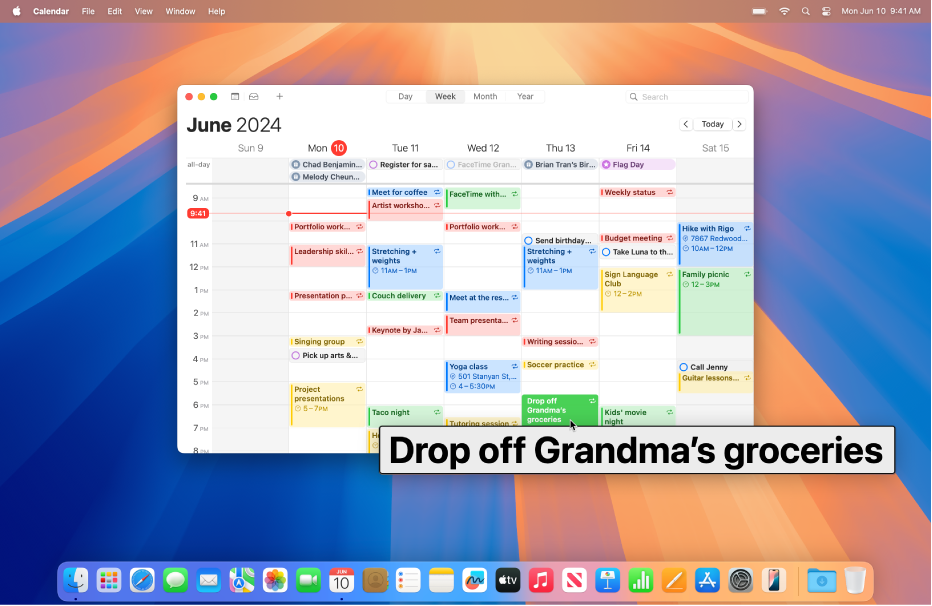 La app Calendario está abierta en el escritorio, y el puntero reposa sobre un evento del calendario. Se muestra una versión aumentada del texto del evento.