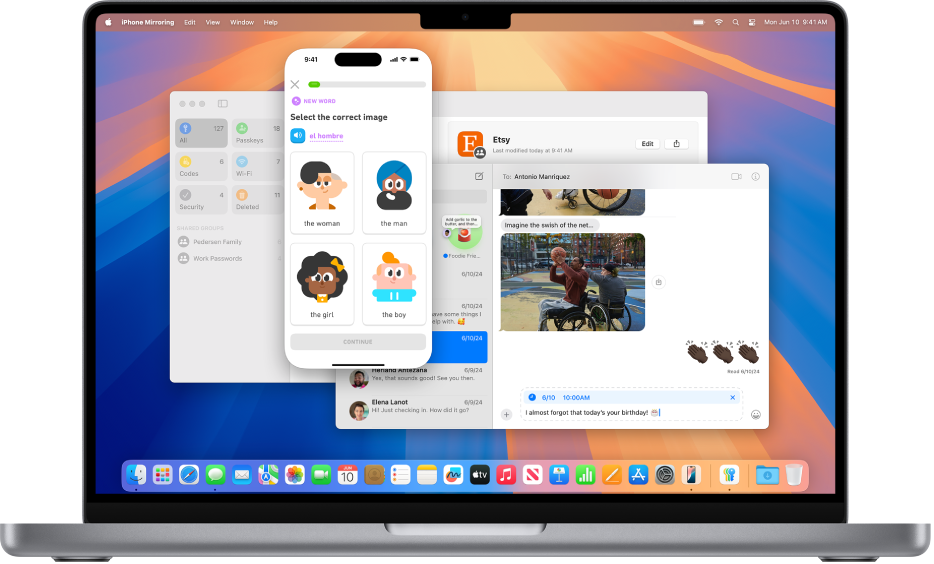 Un bureau Mac montrant un iPhone contrôlé à l’écran, une fenêtre Messages avec un message programmé pour être envoyé plus tard, ainsi que l’app Mots de passe derrière.