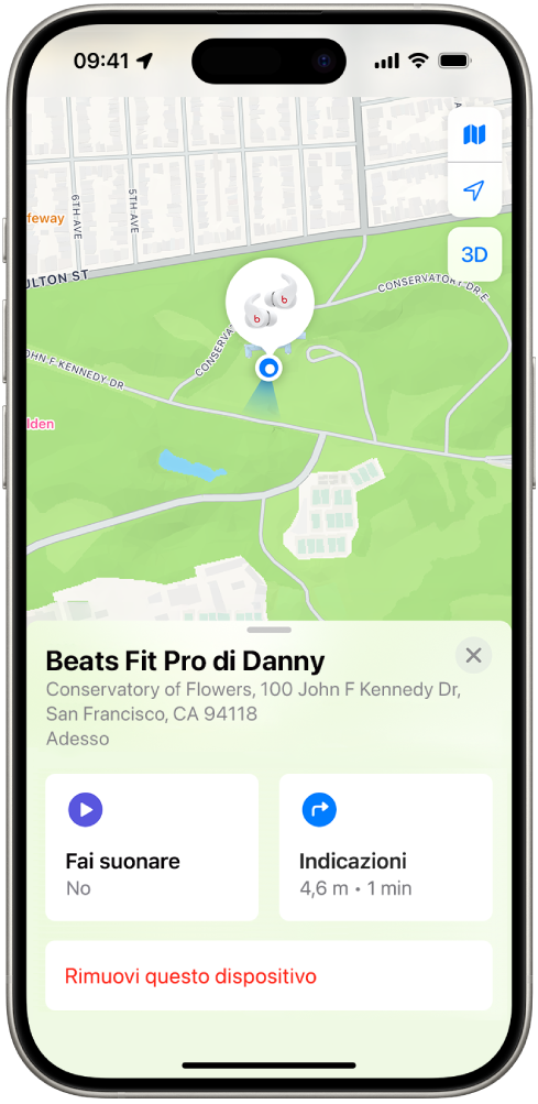 Una schermata dell’app Dov’è su iPhone. La posizione dei Beats Fit Pro viene mostrata su una mappa di San Francisco, insieme a un indirizzo e alle opzioni “Fai suonare”, Indicazioni e “Rimuovi questo dispositivo”.