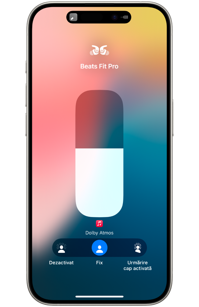 Ecranul pentru volum din centrul de control afișând nivelul volumului pentru Beats Fit Pro și opțiunile pentru audio spațial.