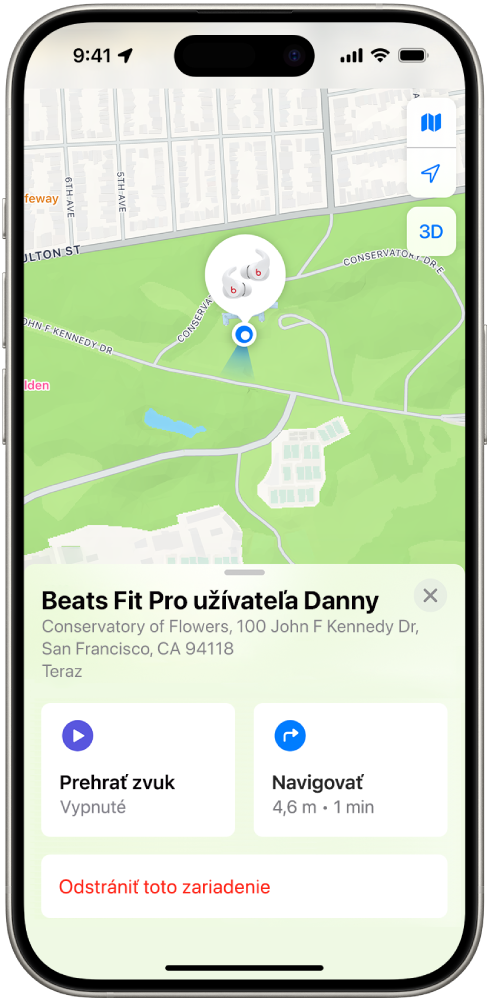 Obrazovka apky Nájsť na iPhone. Na mape San Francisca sa zobrazuje poloha slúchadiel Beats Fit Pro spolu s adresou a možnosťami Prehrať zvuk, Navigovať a Odstrániť zariadenie.