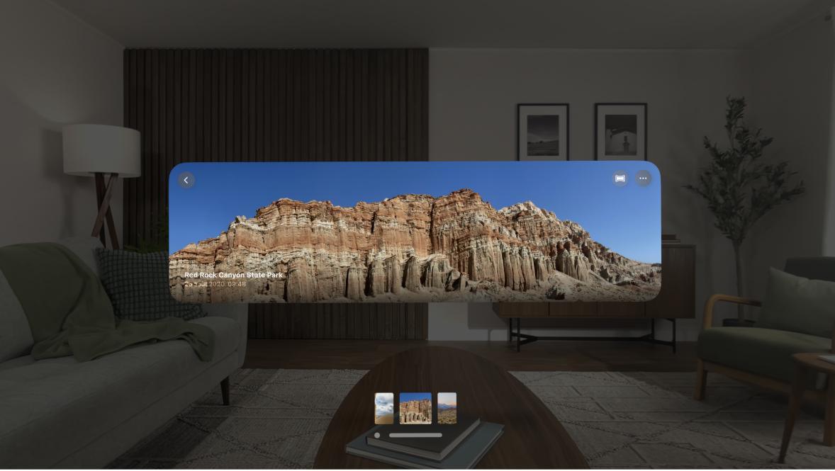 Un panorama dans l’Apple Vision Pro, avec l’option permettant de s’immerger dans la photo.