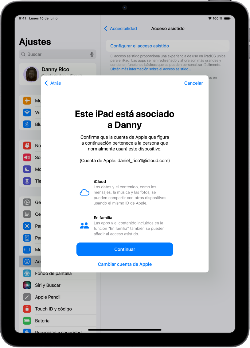 iPad con la cuenta de Apple asociada con el dispositivo e información sobre las funciones de iCloud y “En familia” que se pueden usar con el acceso asistido.